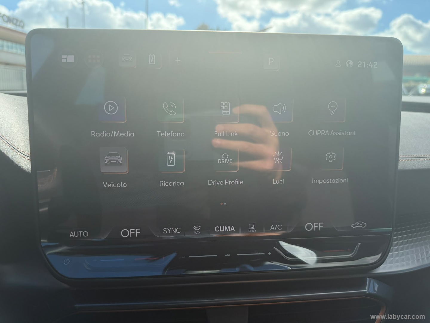CUPRA Formentor 1.5 e-Hybrid DSG - Immagine 23