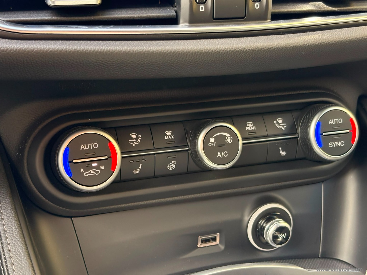 Alfa Romeo Stelvio 2.2 T.diesel 210CV AT8 Q4 Veloce - Immagine 23