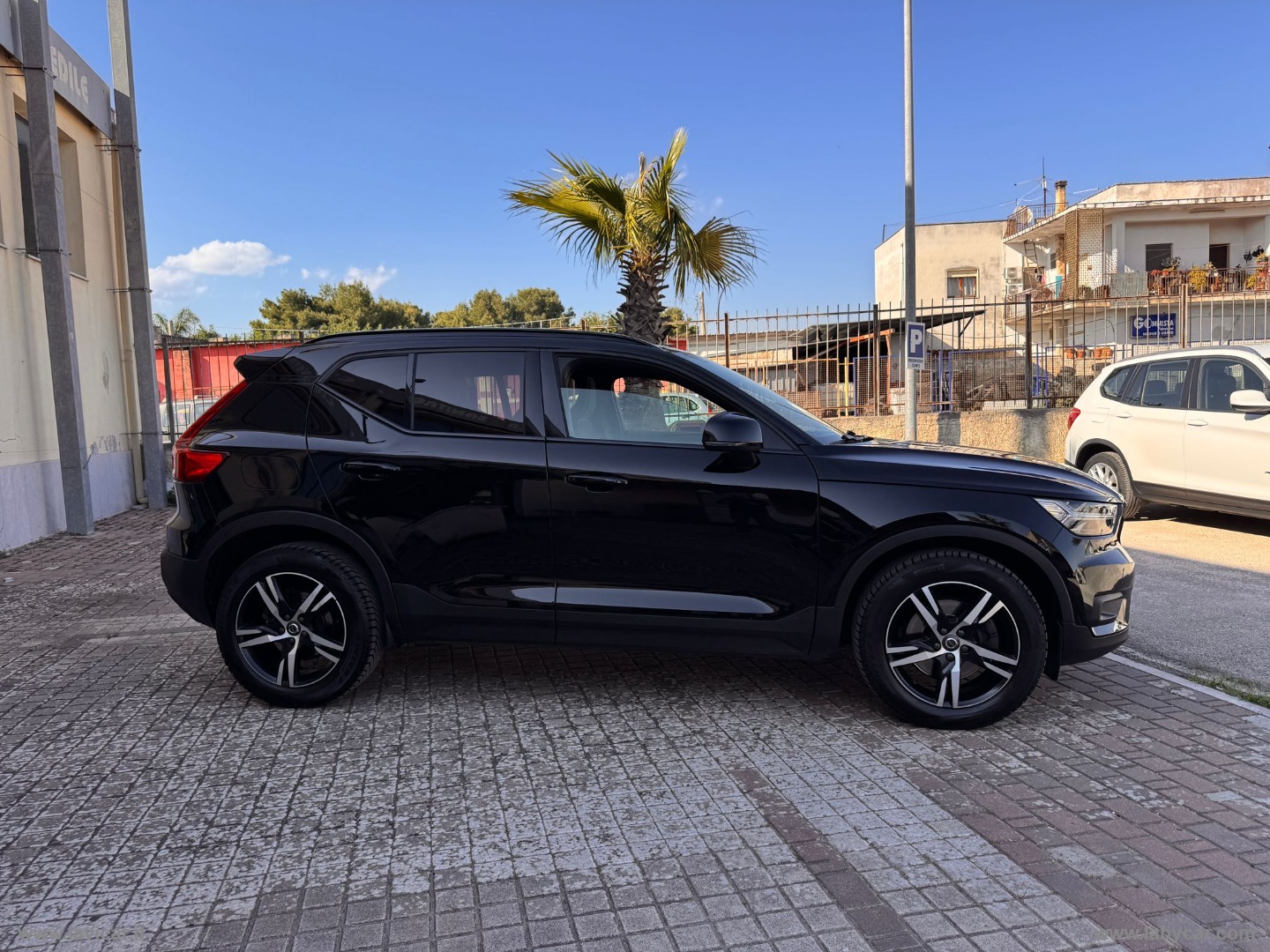 XC40 D3 AWD Geartronic R-design - immagine 23