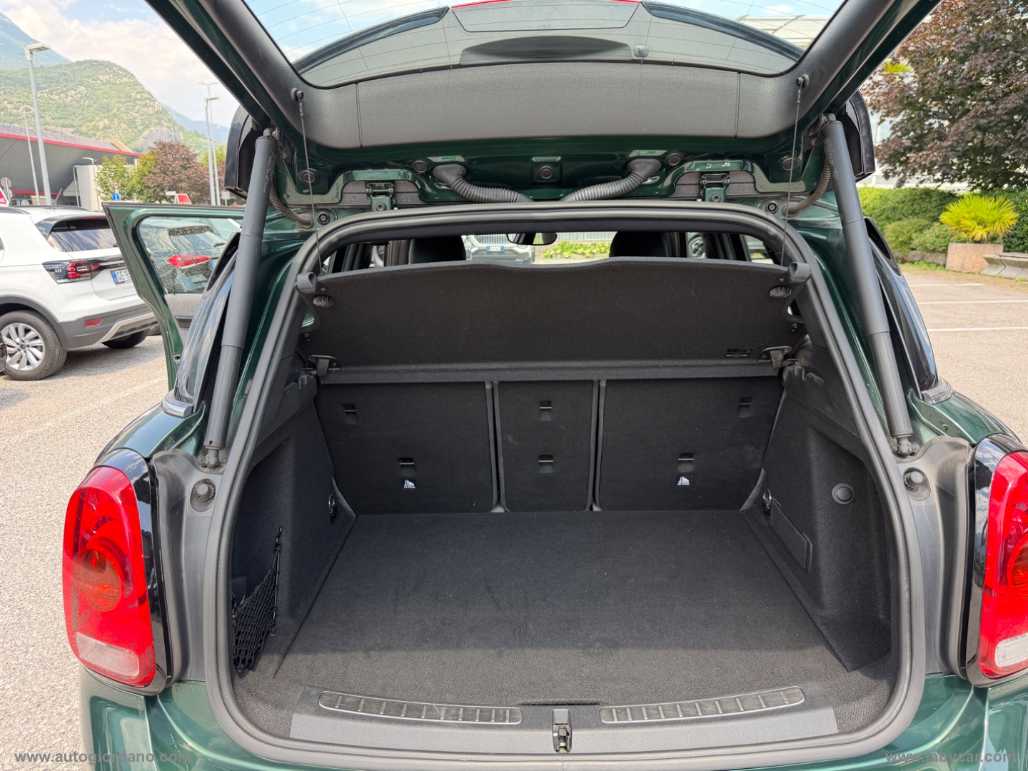 Mini Cooper Business Countryman Aut. 4X4 - immagine 23