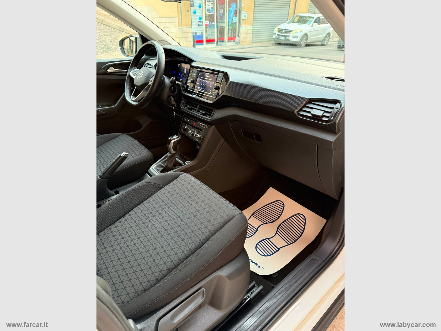 T-Cross 1.0 TSI 110 CV DSG Style - immagine 23
