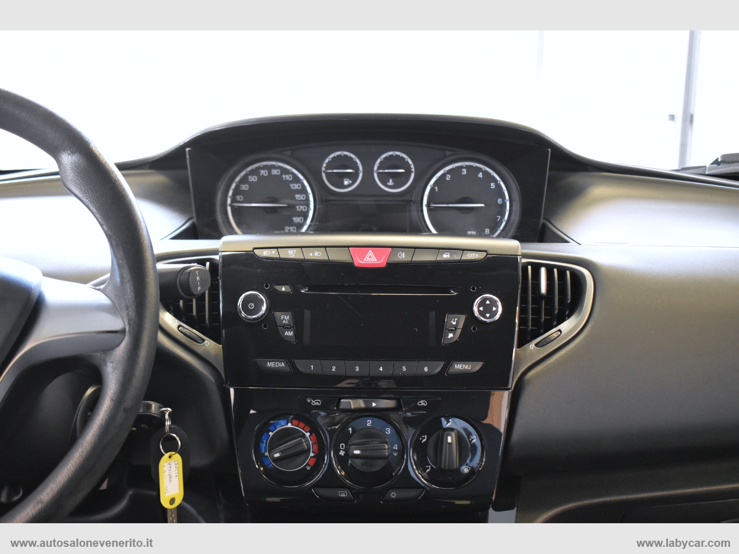 Ypsilon 1.2 69 CV 5p. Elefantino - immagine 23