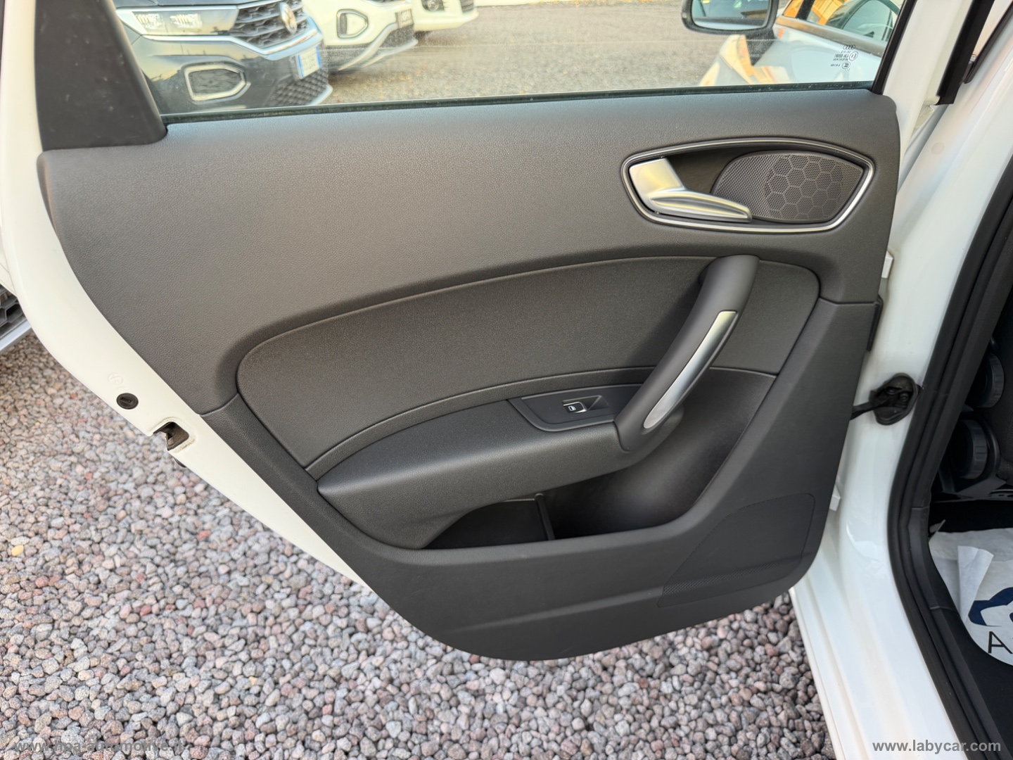 A1 SPORTBACK 1.4 TDI BI XENON LED NAVI - immagine 23