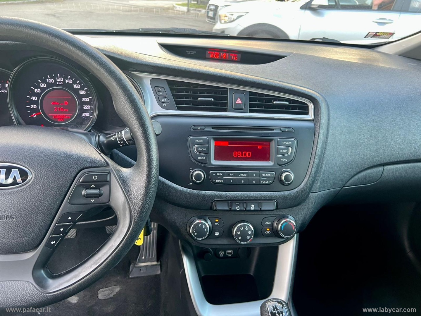cee d 1.6 CRDi 110 CV SW Active - immagine 23