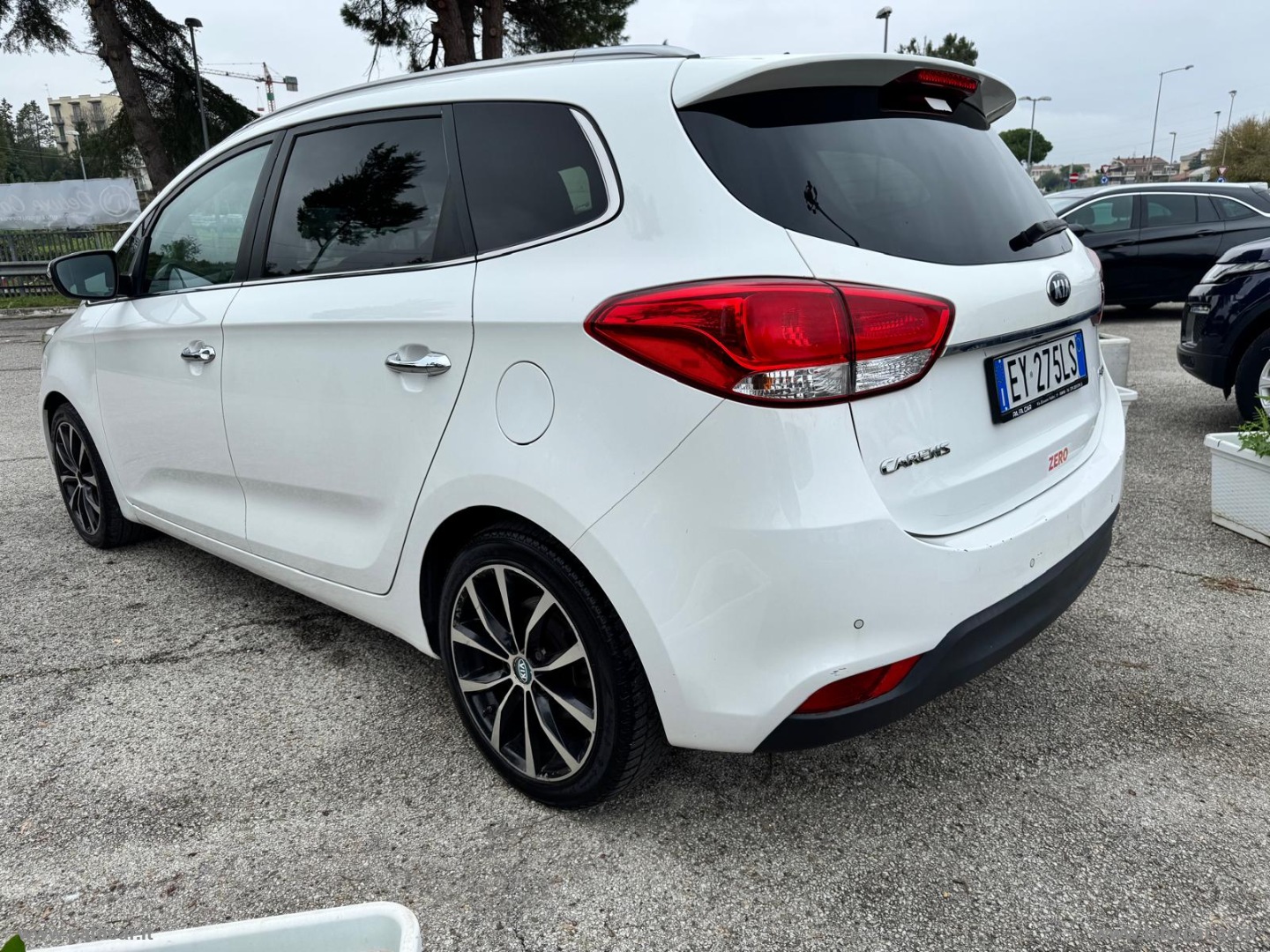 Carens 1.7 CRDi 136 CV Auto Class - immagine 23