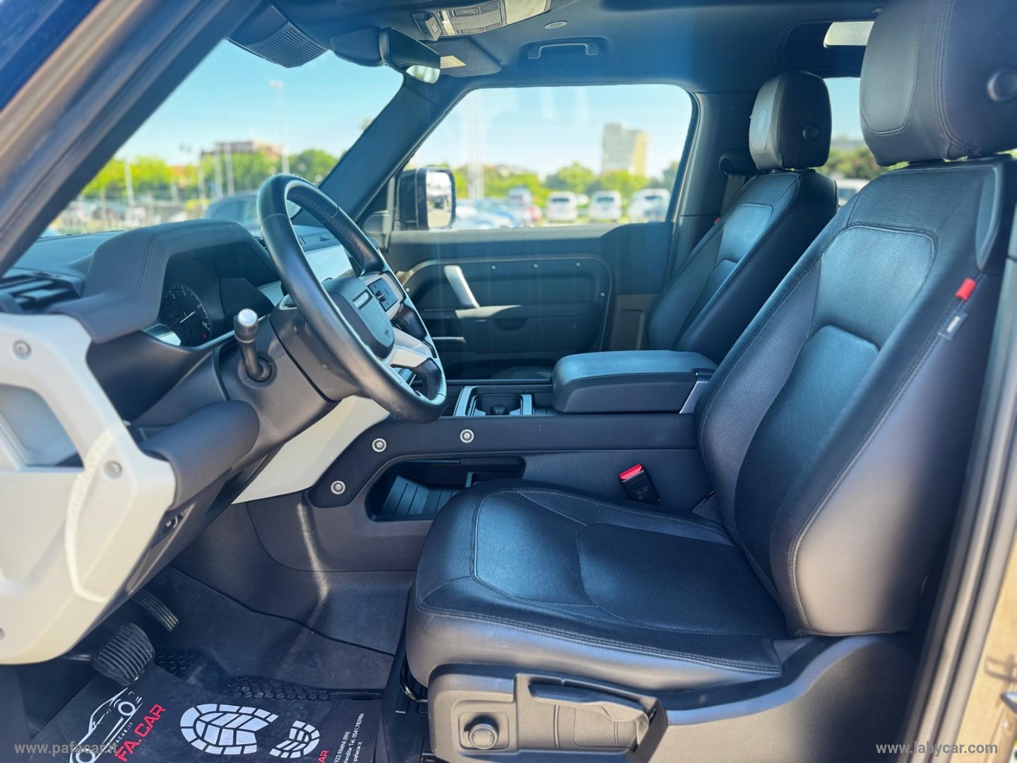 Defender 90 3.0D I6 200 CV X-Dynamic S - immagine 23