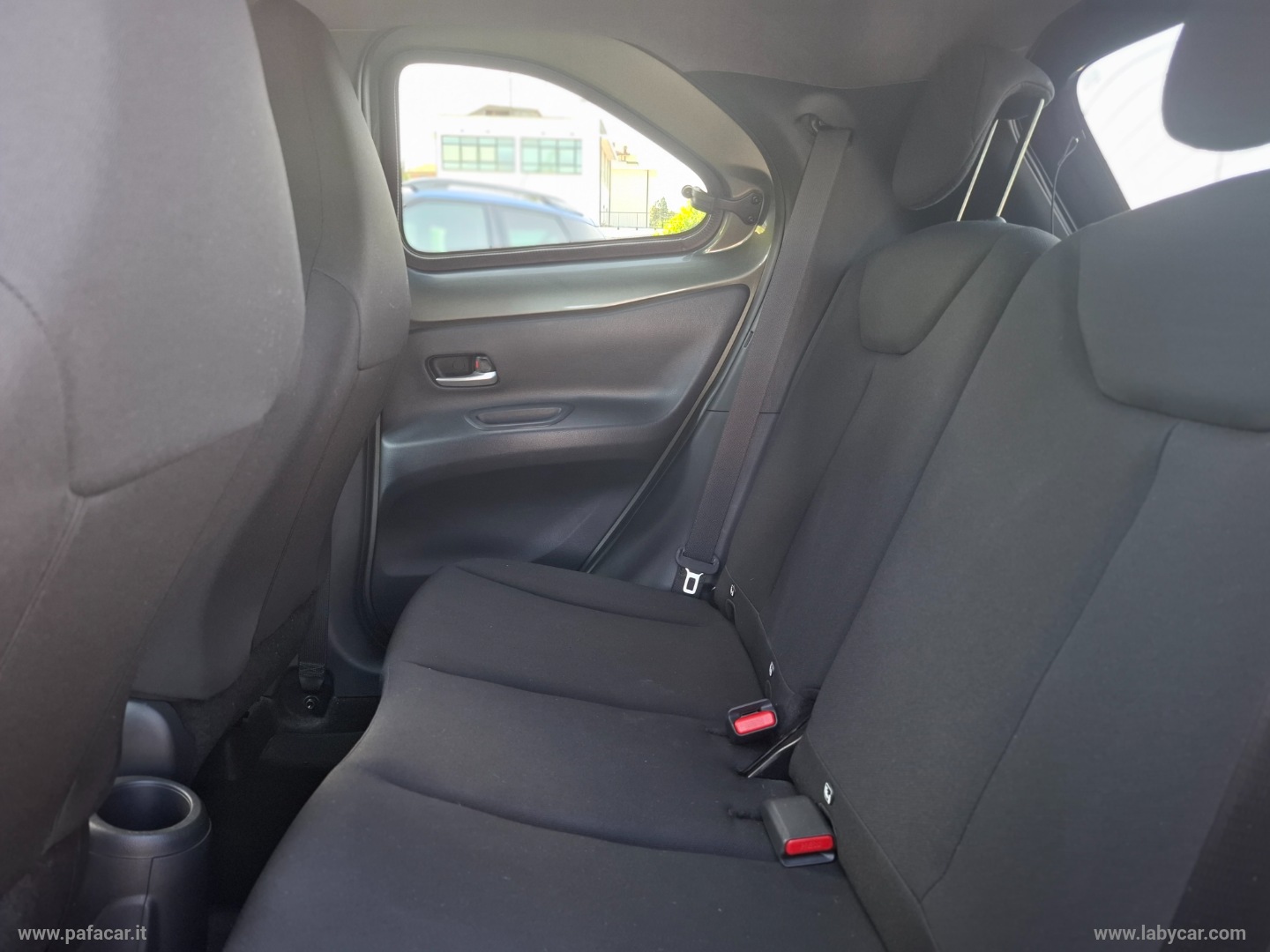 Aygo X 1.0 VVT-i 72 CV 5p.LoungeAirS-CVT - immagine 23