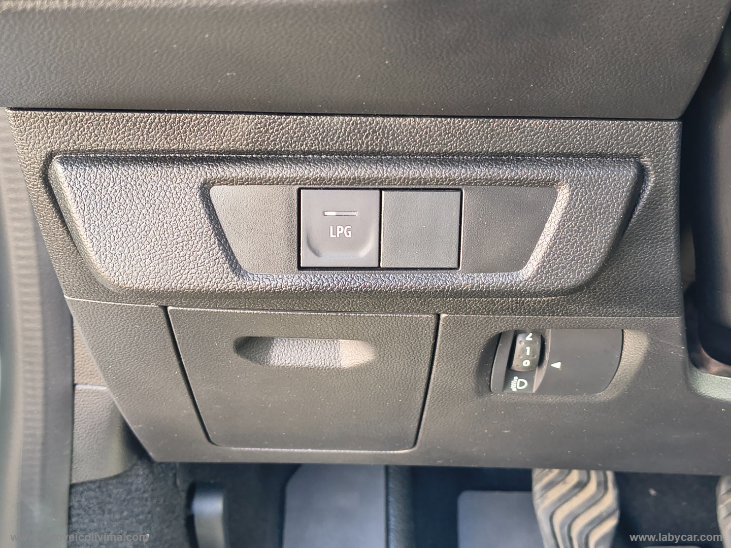 Sandero Stepway 1.0 TCe ECO-G Extreme Up - immagine 23