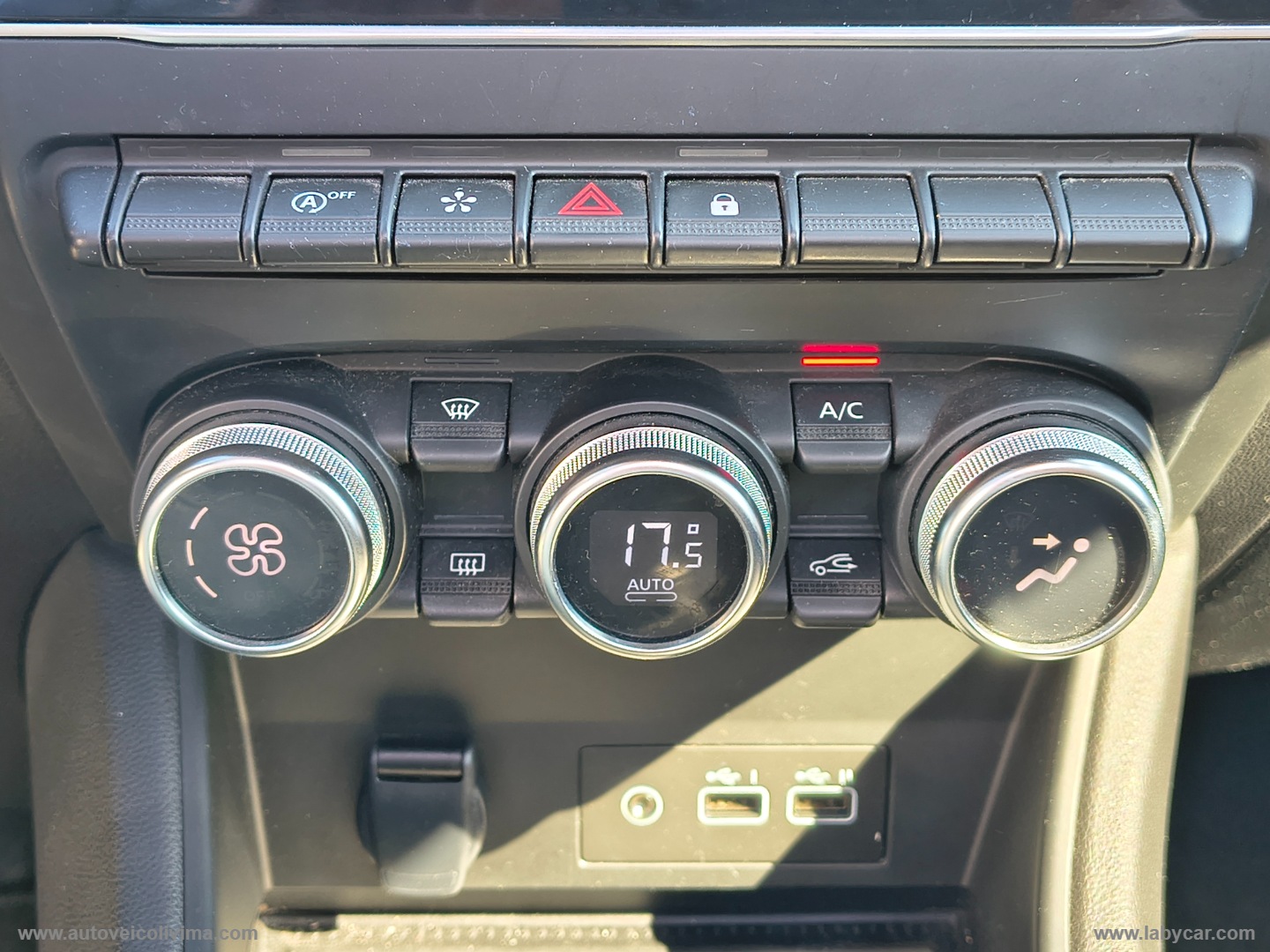 Captur TCe 100 CV GPL Techno TETTO APRIBILE - immagine 23