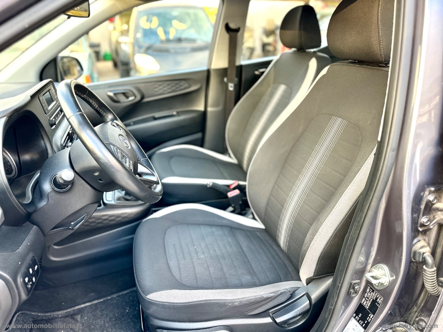 i10 1.0 MPI Tech 26.000 KM - immagine 23