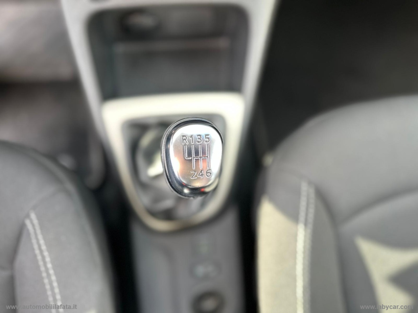 Captur dCi 8V 110 CV S&S Energy Zen DIESEL 39.000 KM - immagine 23