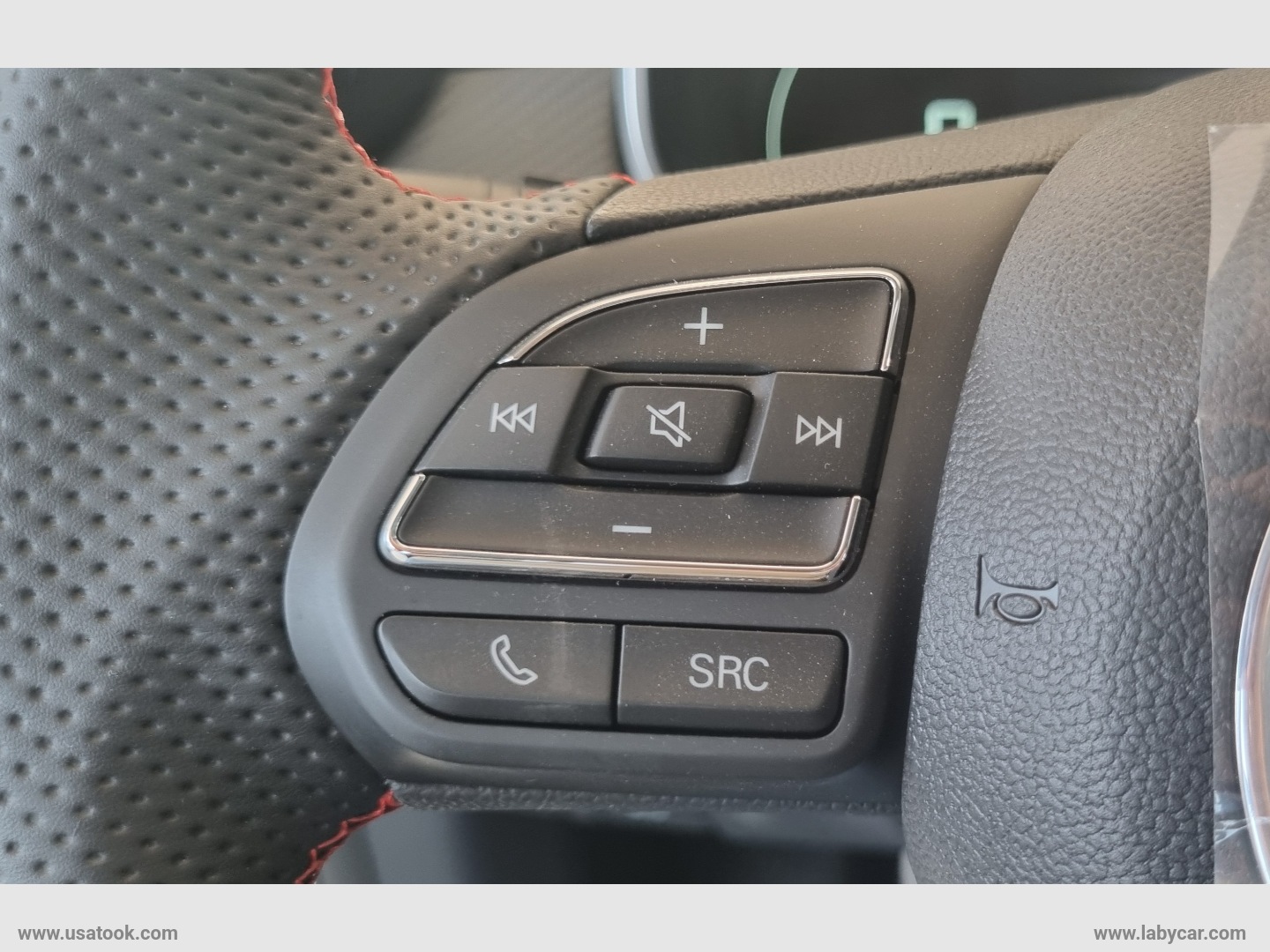 ZS 1.5 VTi-tech Luxury MG ZS 1.5 LUXURY KM0 - immagine 23
