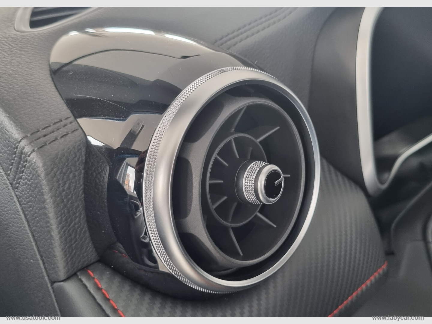ZS 1.5 VTi-tech Luxury MG ZS 1.5 LUXURY KM0 - immagine 23