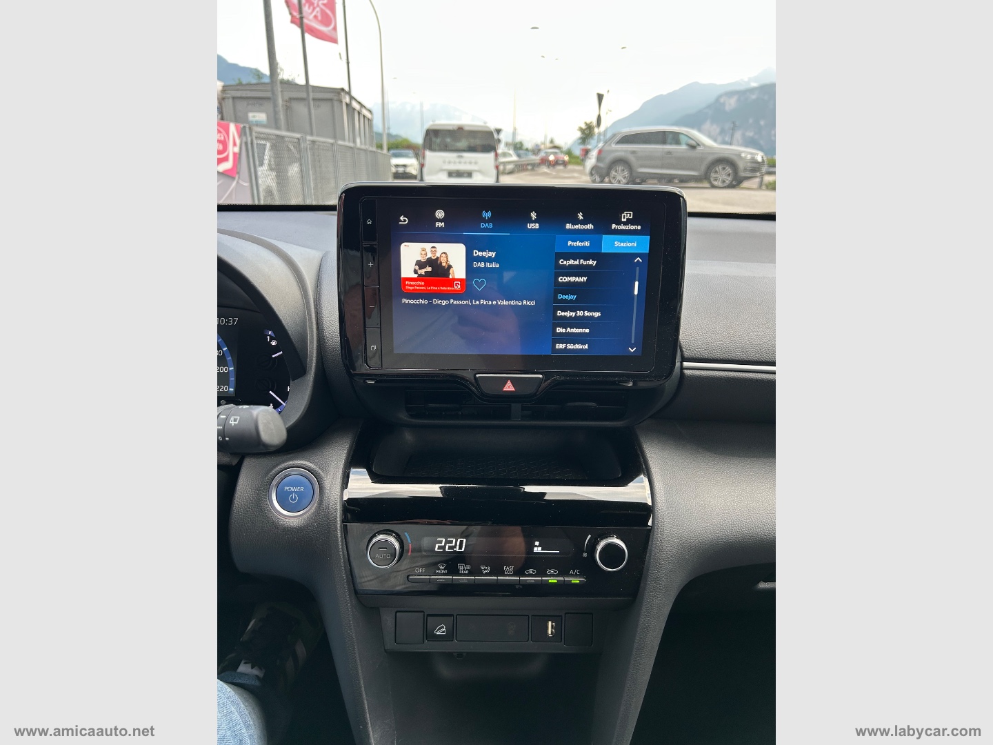 Yaris Cross 1.5 Hyb. 5p. E-CVT AWD Trend - immagine 23