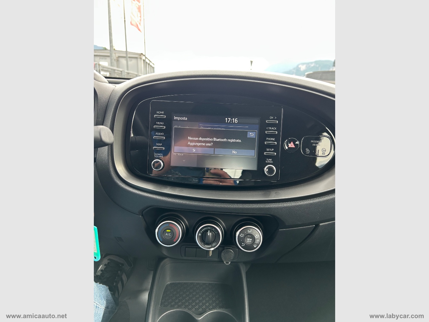 Aygo X 1.0 VVT-i 72 CV 5p. Active - immagine 23