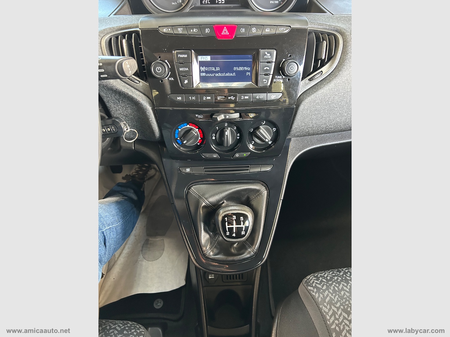 Ypsilon 1.2 69 CV 5p. S&S Elefantino Blu - immagine 23