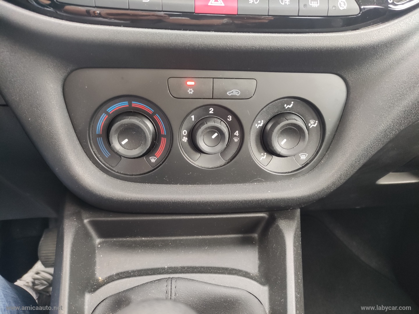Doblò 1.6 MJT 120 PL Combi Maxi Loun. TETTO ALTO CON PEDANA POST. PER OSPITI DISABILI - immagine 23