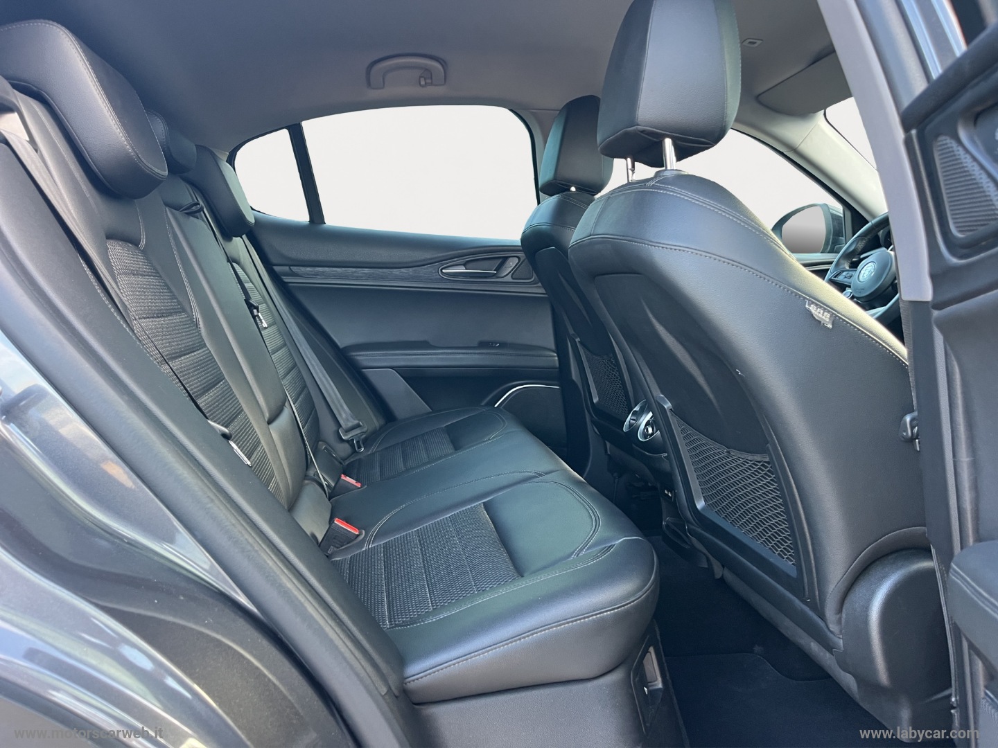 Stelvio 2.2 T.diesel 190 CV AT8 Q4 Bus. - immagine 23