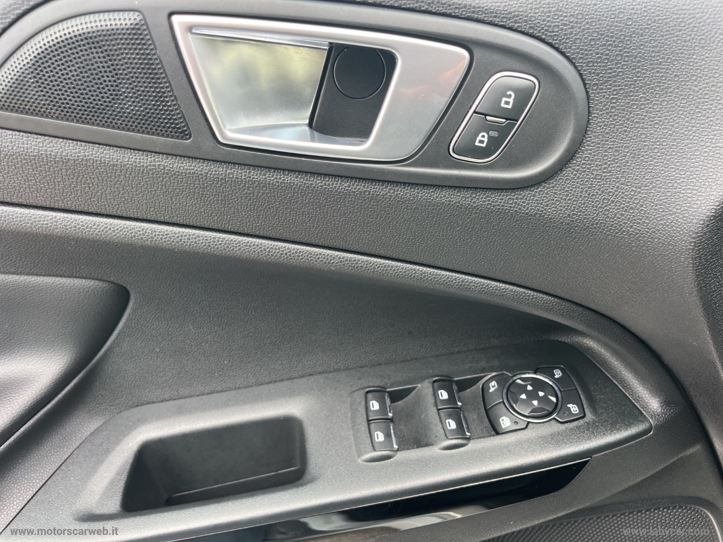 EcoSport 1.0 EcoBoost 125 CV S&S aut. ST-Line - immagine 23