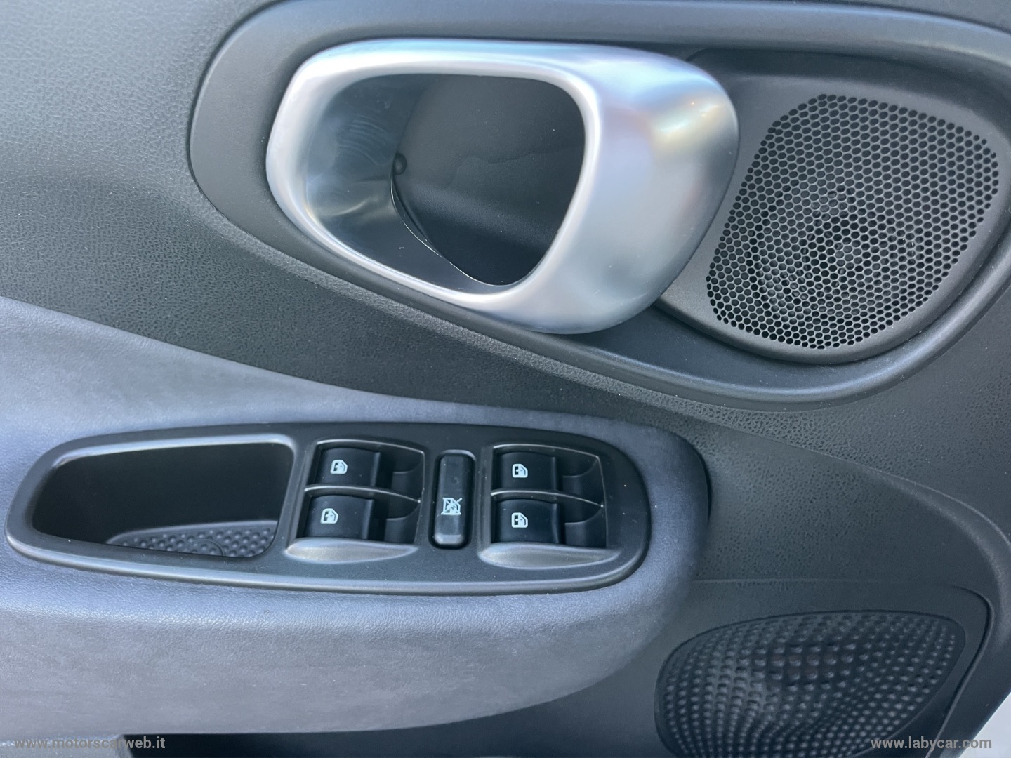 500L 1.3 MJT 85 CV Lounge TETTO APRIBILE - immagine 23