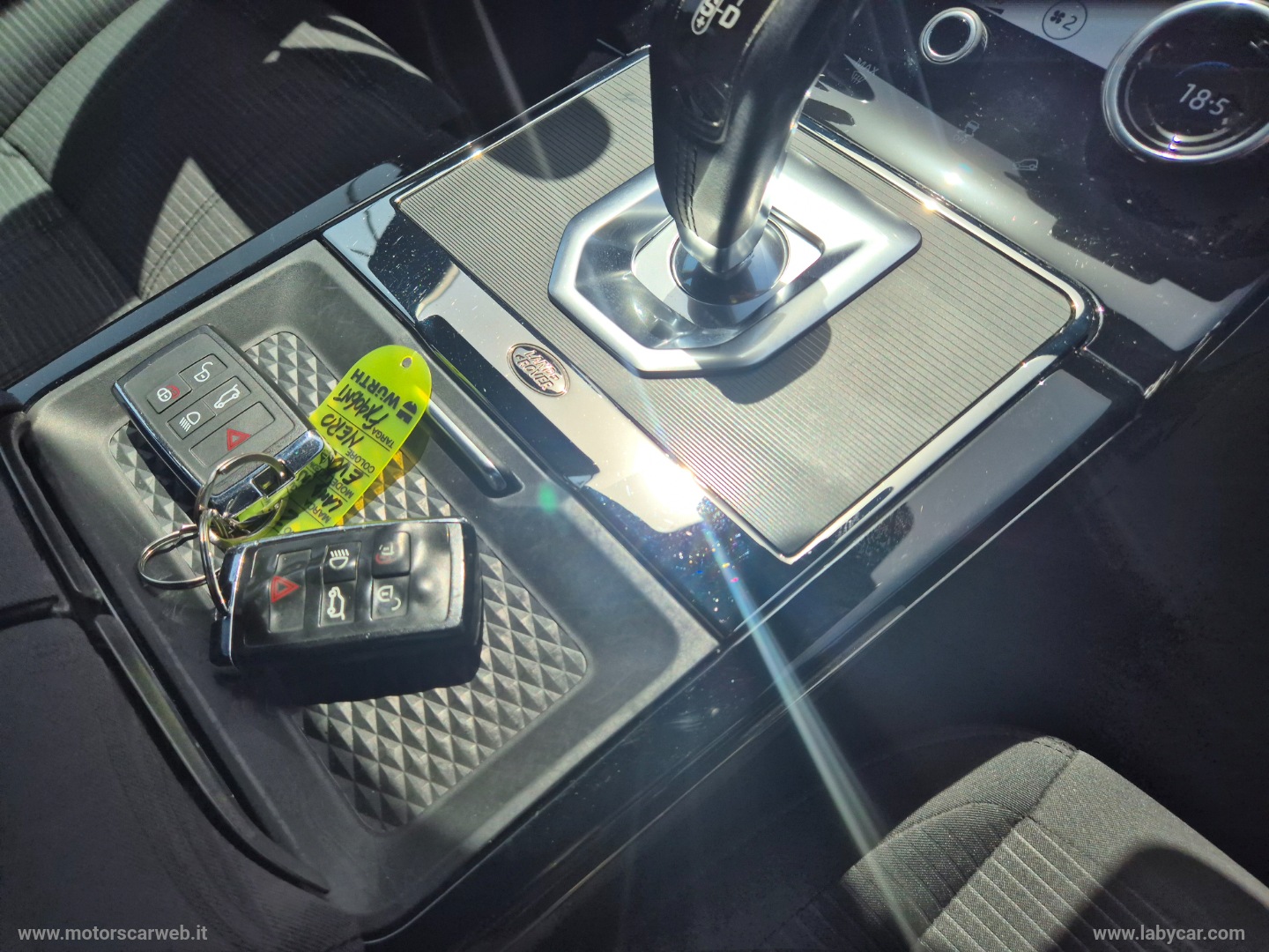 RR Evoque 2.0D I4 MHEV R-DYNAMIC AWD 150CV AUTO - immagine 23