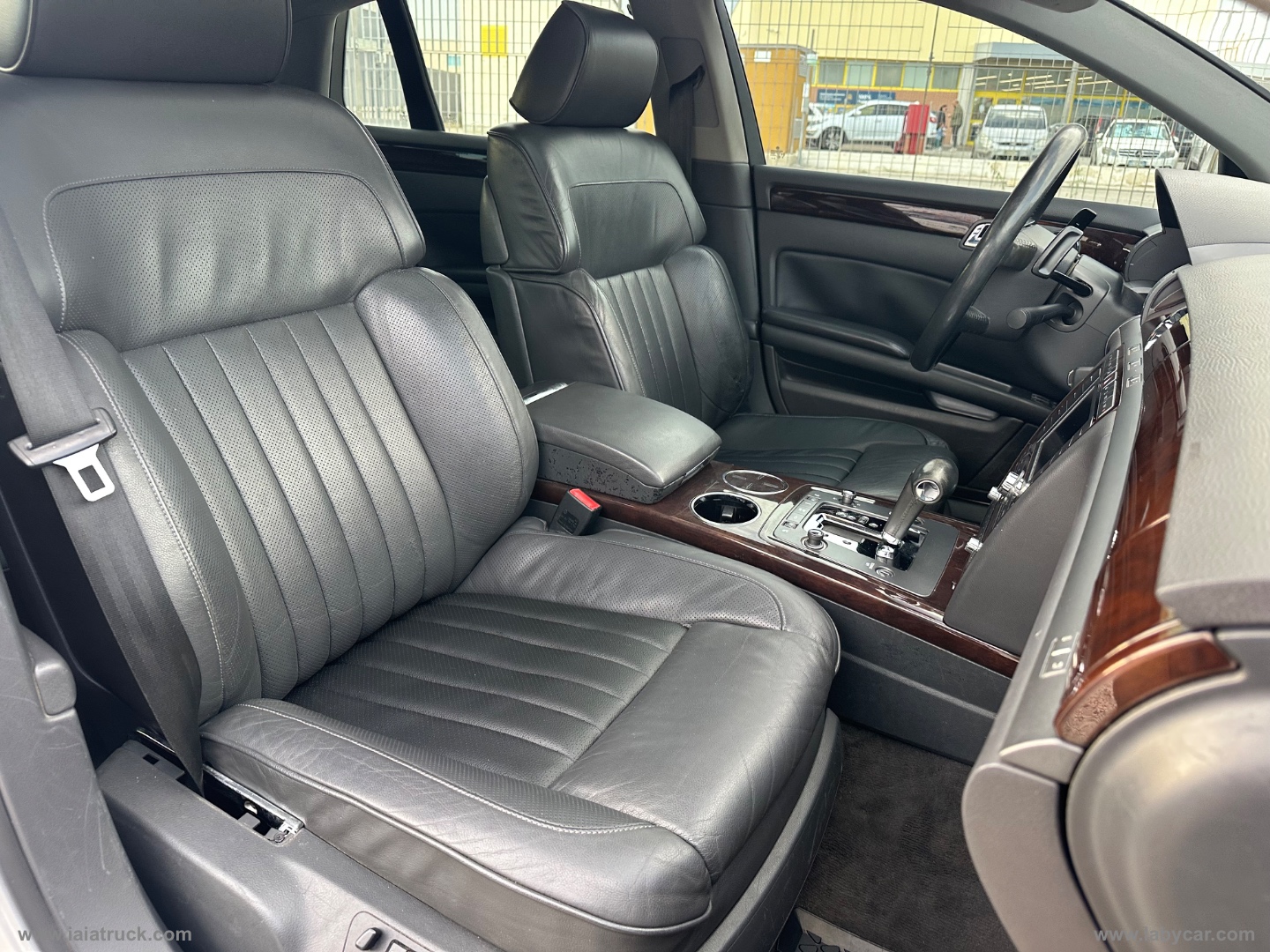 Phaeton 3.0 V6 TDI DPF 4mot. tip. AMMIRAGLIA - immagine 23