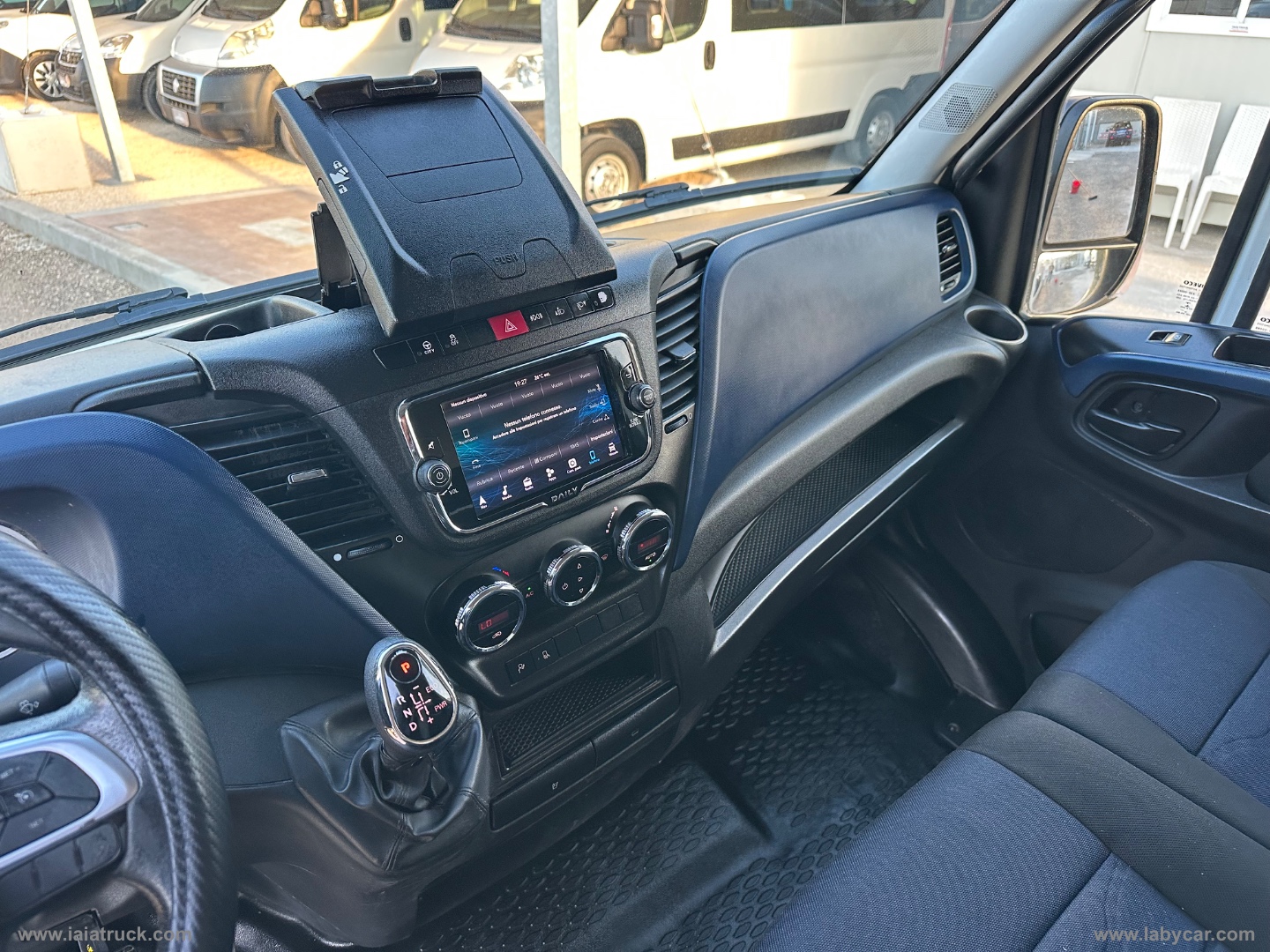 Daily35C14 GEMELLATO BENZ-METANO HIMATIC - immagine 23