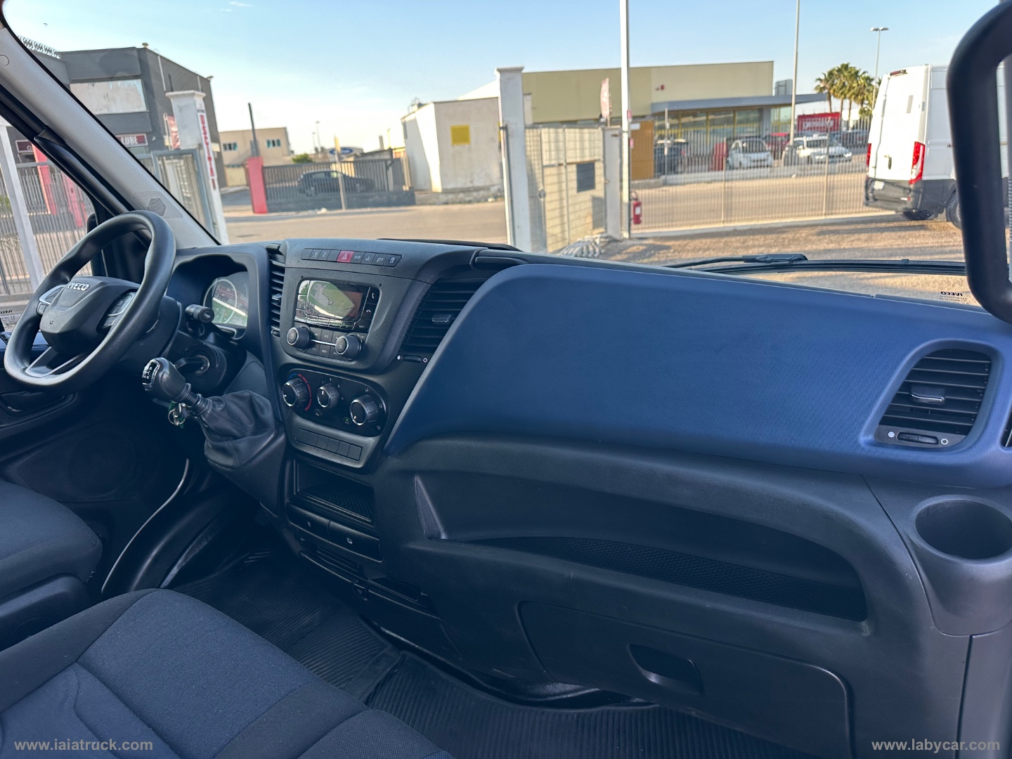 Daily 35C14N 3.0 CNG BENZ-METANO CASSA RIGIDA - immagine 23