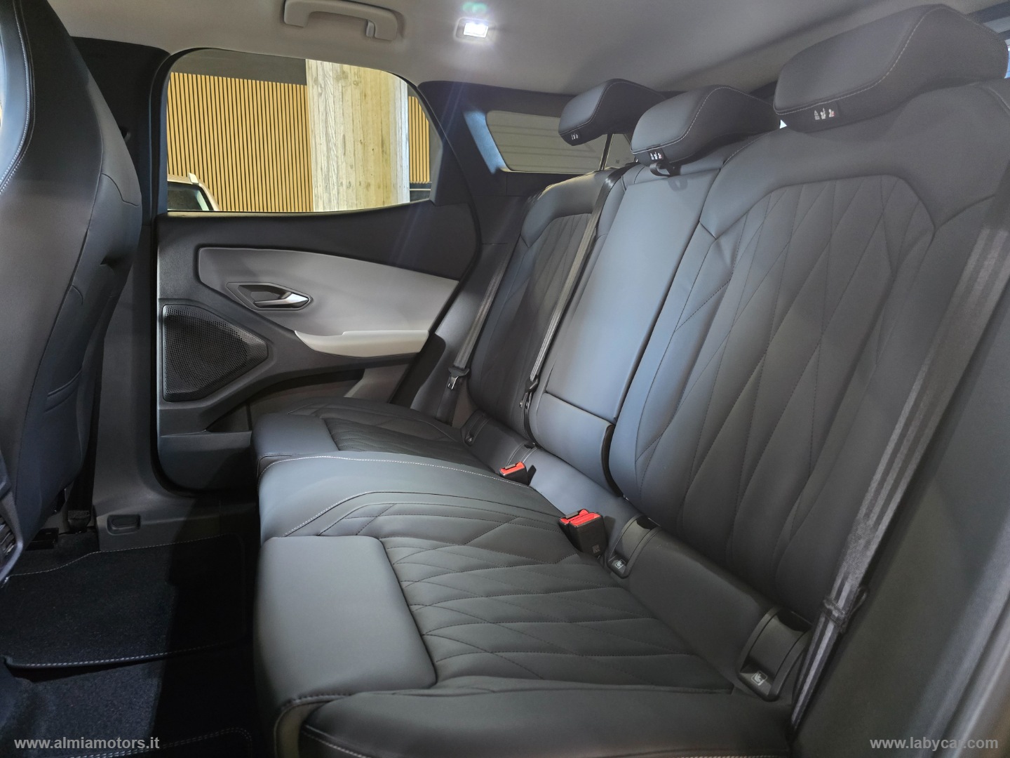 Explorer-E Ext. Range Exp. Prem. 286 CV - immagine 23