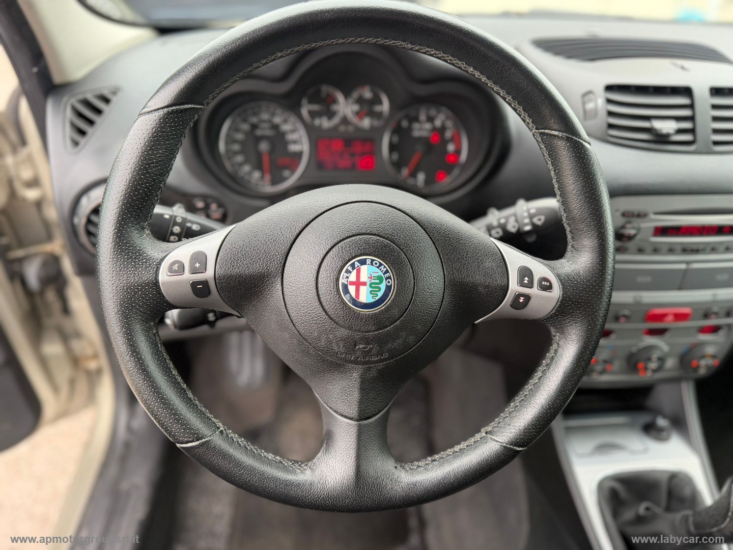 147 1.6 TS 105CV 5p. Distinctive - immagine 23