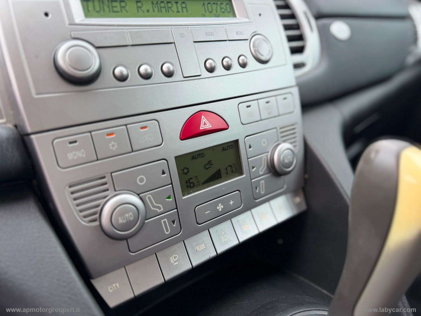 Ypsilon 1.4 16V Platino AUTOMATICA - immagine 23