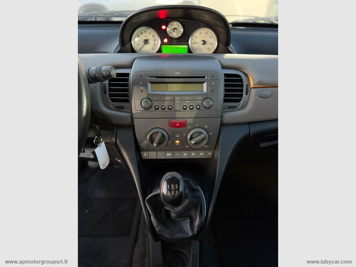 Ypsilon 1.2 Argento - immagine 23