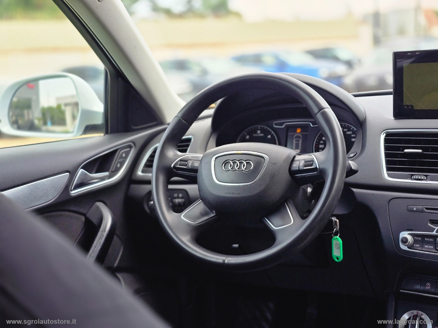 Q3 2.0 TDI Business - immagine 23