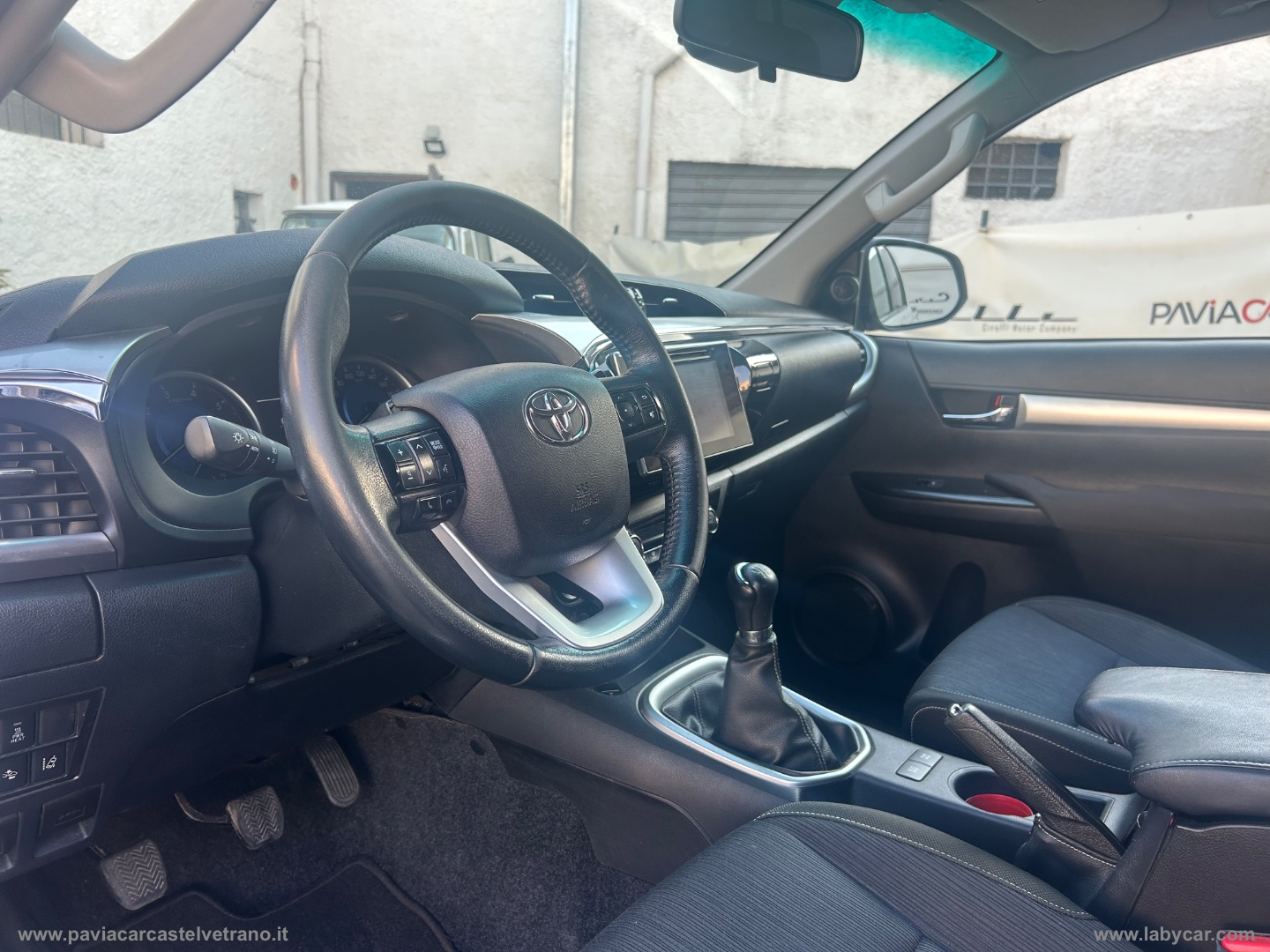 Hilux 2.4 D-4D 4WD 4p. DC Comfort - immagine 23