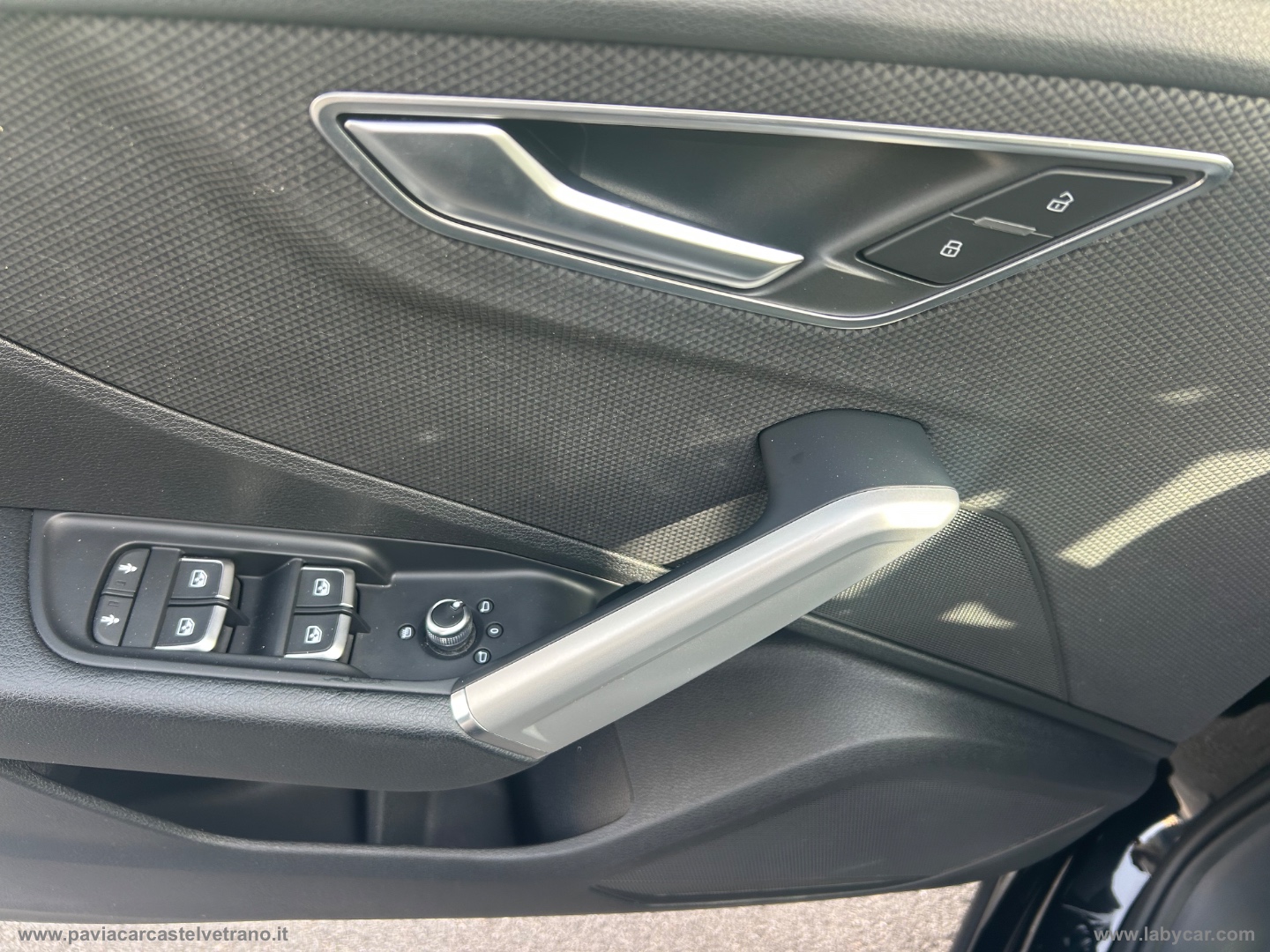 Q2 35 TFSI S tronic Identity Black - immagine 23
