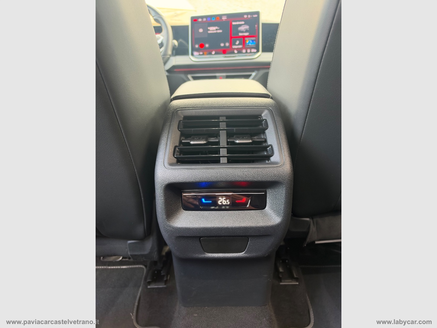Tiguan 2.0 TDI 150 CV DSG R-Line - immagine 23