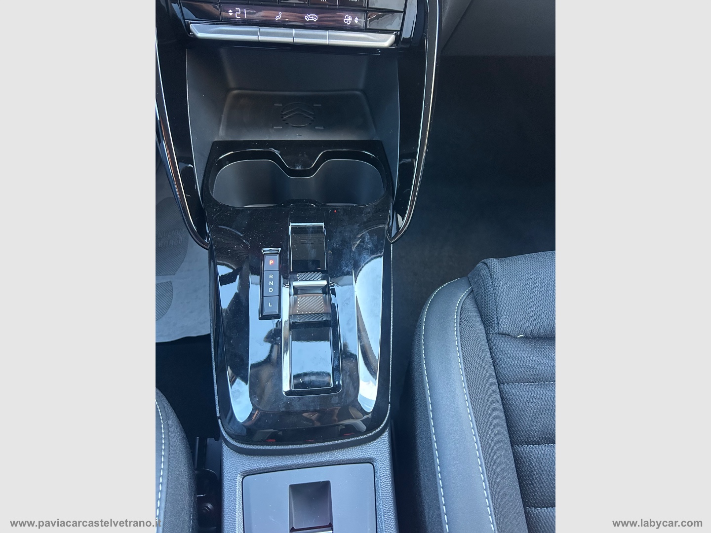 C3 Aircross Hybrid 145 e-DCS6 MAX KM/0 - immagine 23