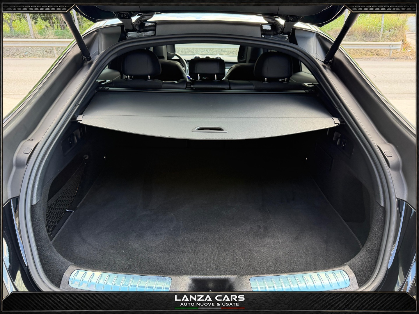 GLC 220 d 4Matic AMG Line Premium Plus - immagine 23