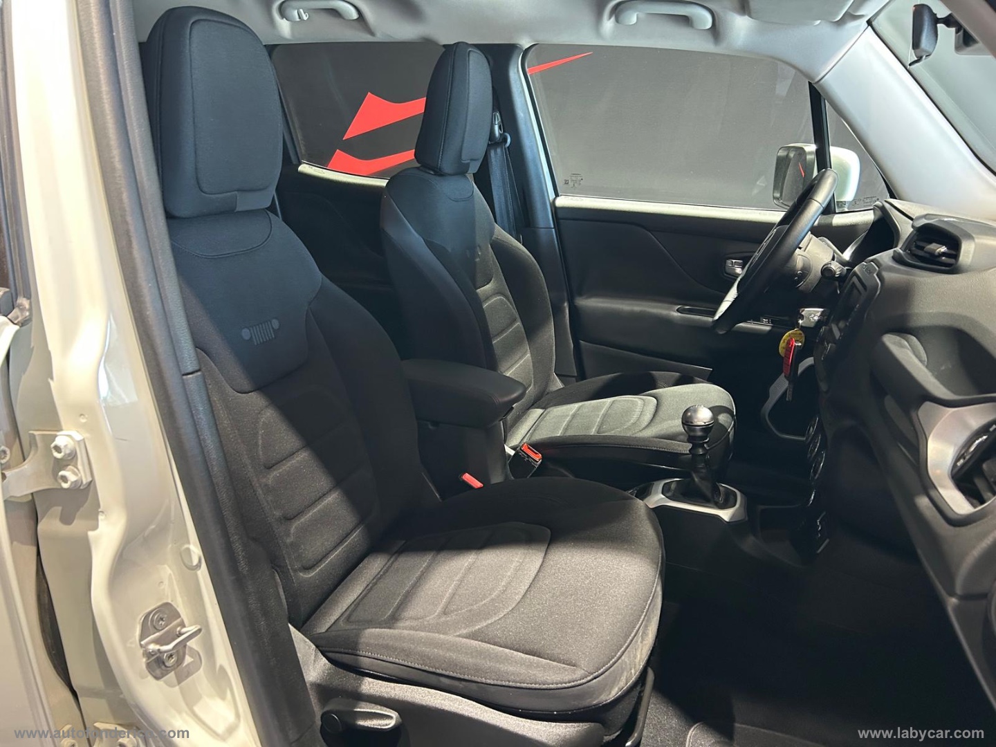 Renegade 2.0 Mjt 140 CV 4WD Limited - immagine 23