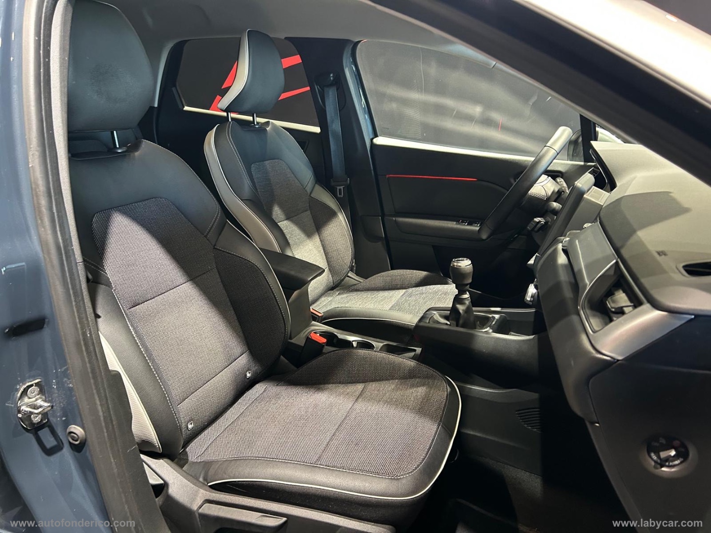 Captur TCe 12V 100 CV GPL Intens - immagine 23