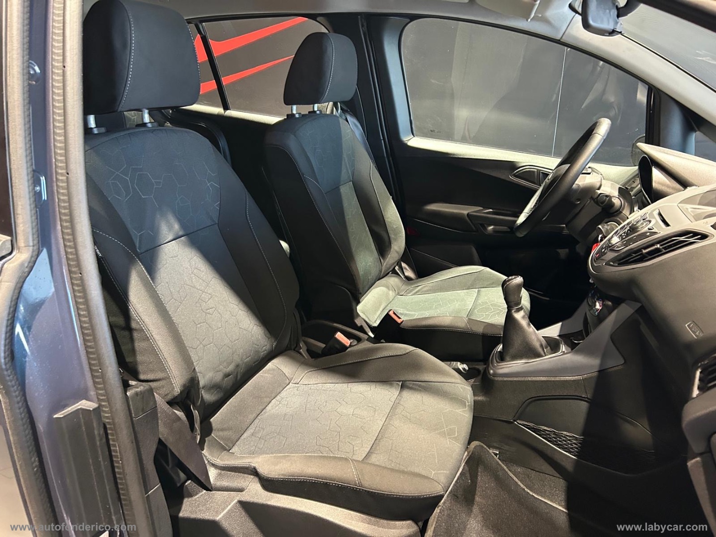 B-Max 1.5 TDCi 75 CV Business - immagine 23
