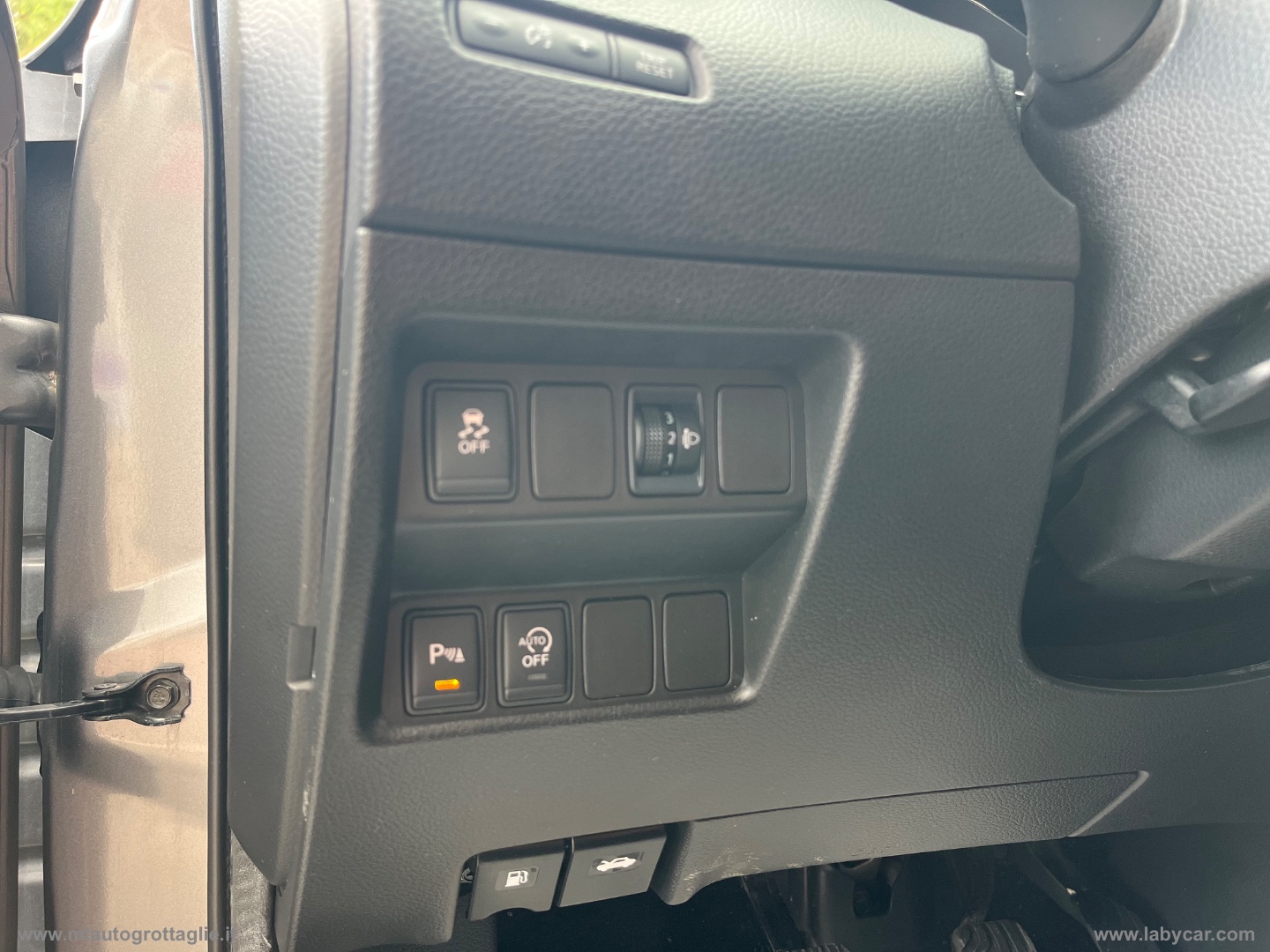 Qashqai 1.5 dCi Acenta Premium GANCIO TRAINO - immagine 23