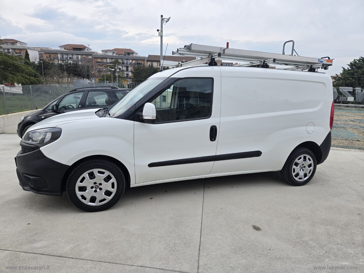 Doblò 1.4 Nat.Pow.PL-TN Cargo Maxi Loun. OFFICINA MOBILE - immagine 23
