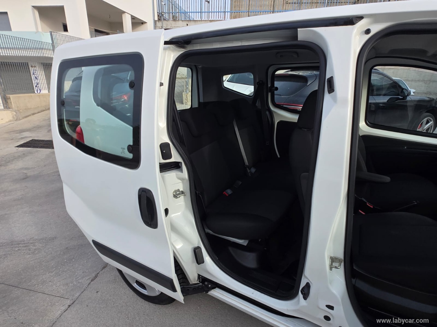 QUBO 1.4 8V 77 CV Lounge Natural Power UNIPROPRIETARIO - immagine 23