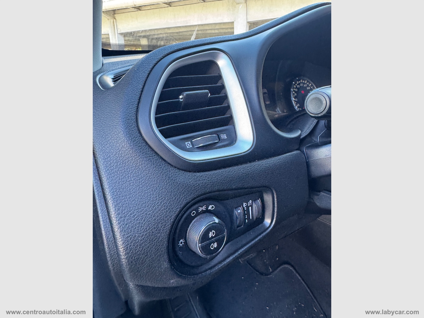 Renegade 2.0 Mjt 140 CV 4WD AD.L.Limited - immagine 23