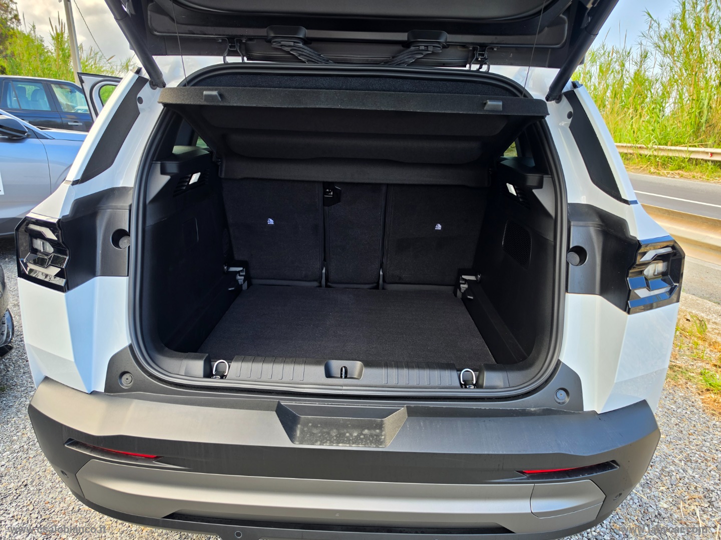 Compass 1.2 Turbo 48V Hybrid First Ed. - immagine 23