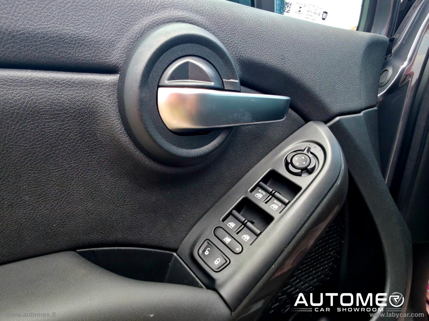 500X 1.0 T3 120 CV Connect - immagine 23