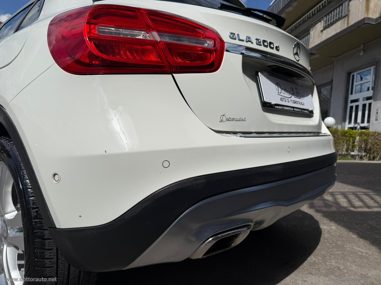 GLA 200 d Automatic 4Matic Premium - immagine 23