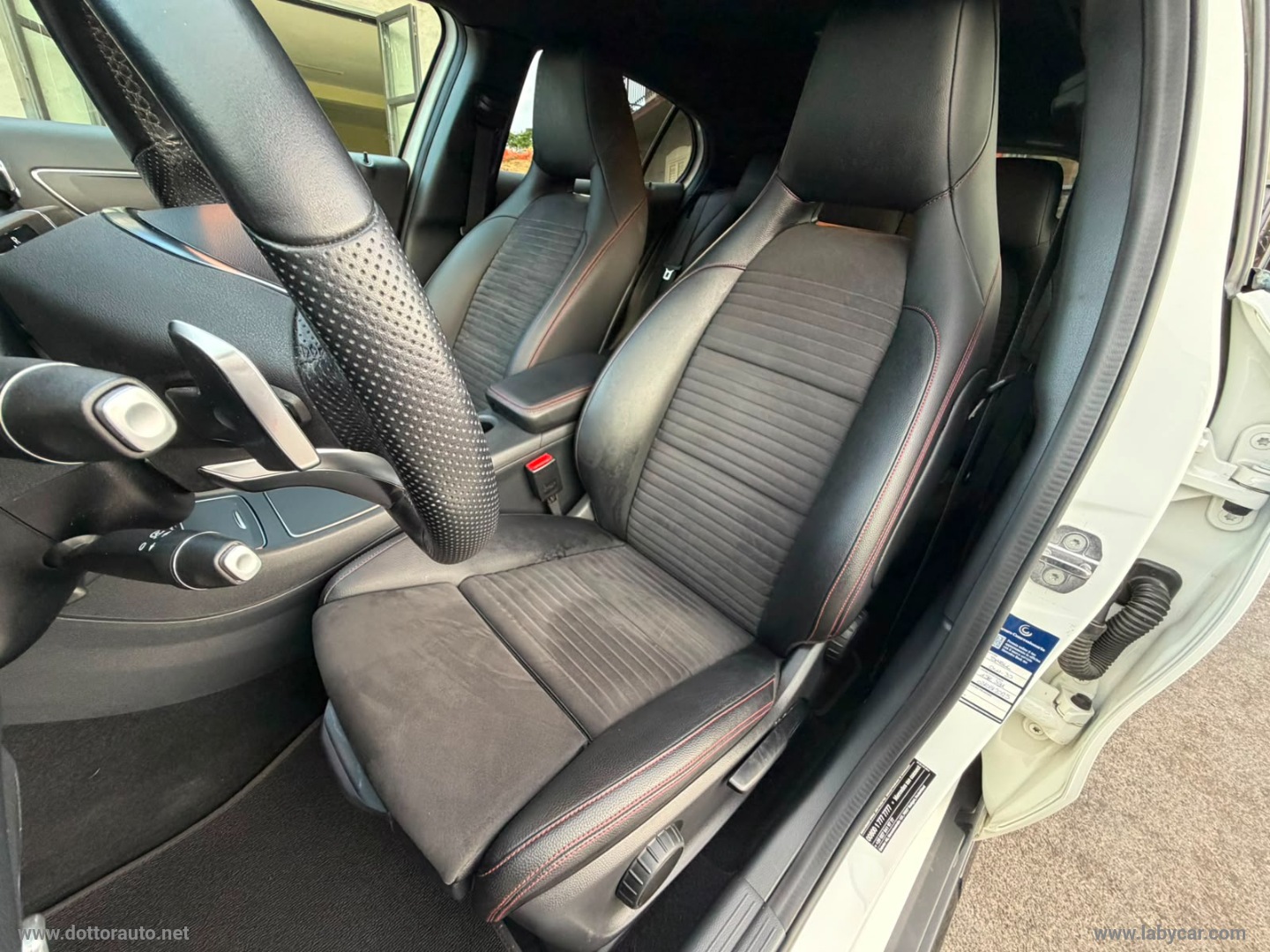 GLA 200 d Automatic 4Matic Premium - immagine 23