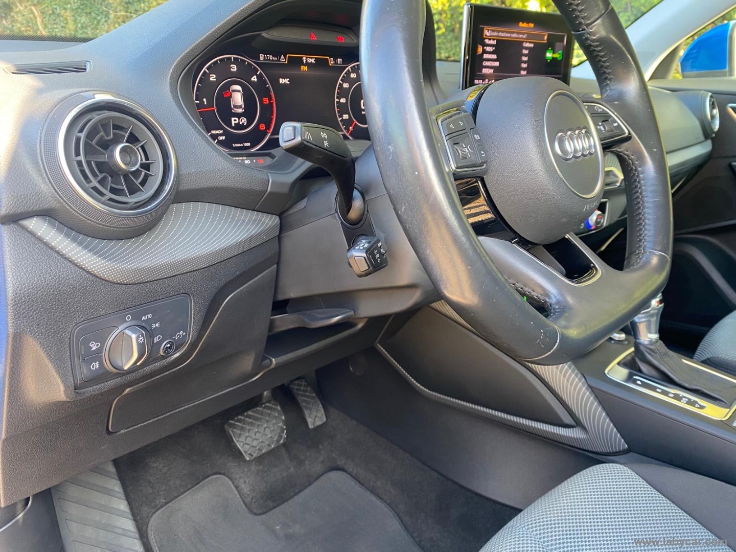 Q2 30 TDI S tronic Business Design - immagine 23